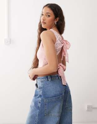 Reclaimed Vintage - Tanktop in Rosa mit Schnürung am Rücken
