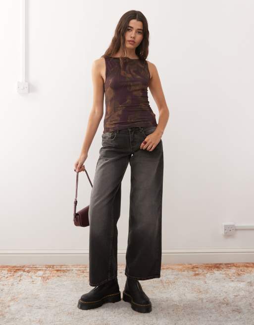 Reclaimed Vintage – Tanktop mit U-Boot-Ausschnitt und Blumenmuster in Feige , 2 von 4