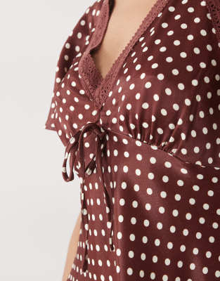 Reclaimed Vintage Tea Top With Flutter Sleeves And Lace In Multi
