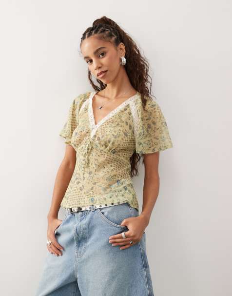 Reclaimed Vintage tea top with lace trims in green paisley print - view 1