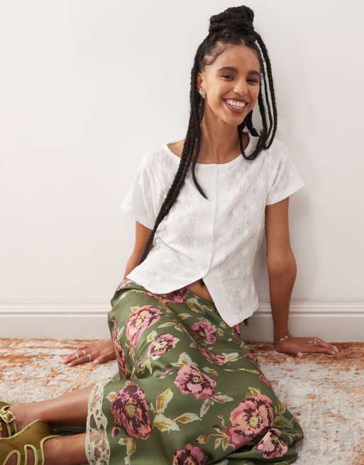 Reclaimed Vintage textured jersey slit front short sleeve top in white, 2 of 4