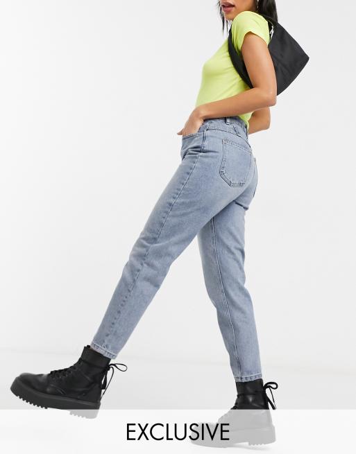 Reclaimed Vintage –The '89 – Jasnoniebieskie jeansy z wąskimi nogawkami zwężanymi u dołu