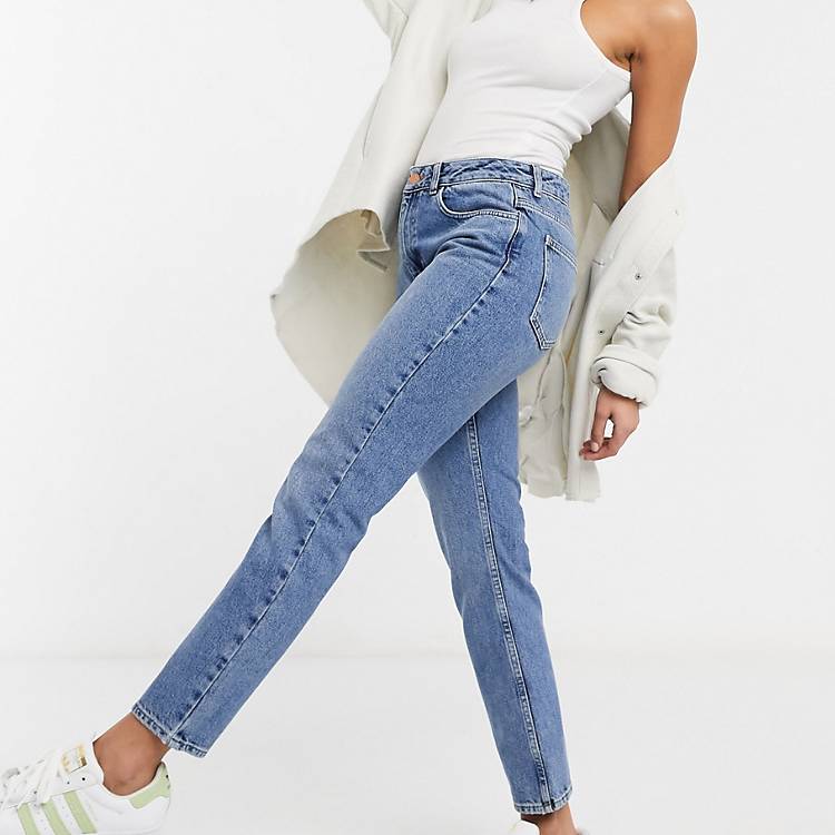 Reclaimed Vintage The 90s straight leg jean in mid stone wash 