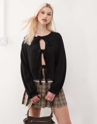 [Reclaimed Vintage] Reclaimed Vintage tie front blouse in black S Black