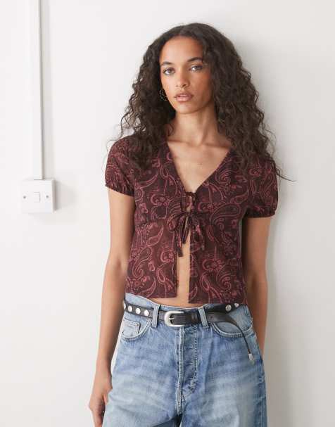 Reclaimed Vintage tie front v-neck top in paisley print - view 1