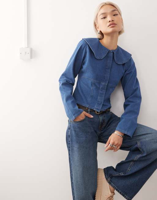 Reclaimed Vintage - Top a maniche lunghe in denim lavaggio blu medio con colletto alla Peter Pan