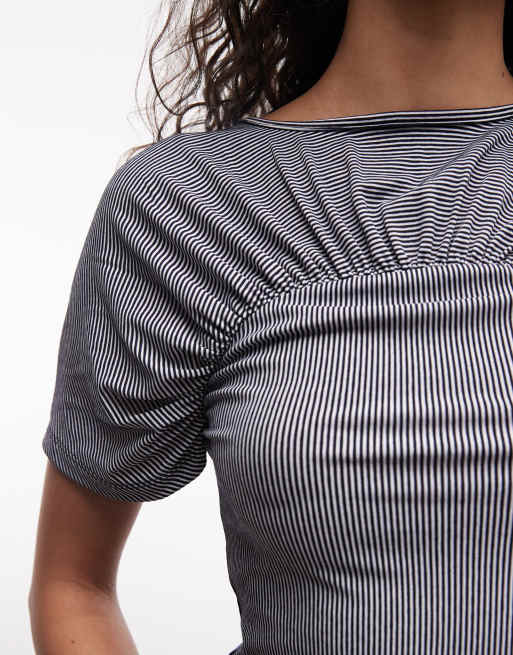 Reclaimed Vintage - Top a rayas negras fruncido de punto liso, 2 de 4