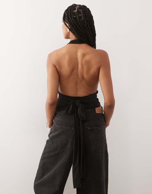 Reclaimed Vintage - Top allacciato al collo nero con scollo profondo e allacciatura in vita, 3 di 4