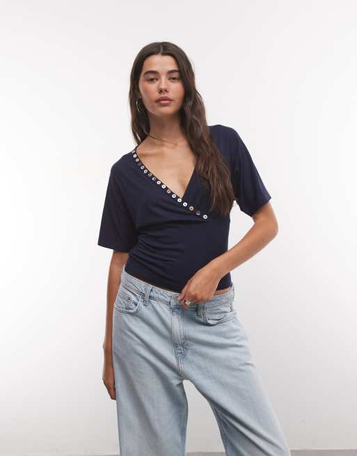 Reclaimed Vintage top cache-cœur doux avec détail de boutons en bleu marine, 3 de 4