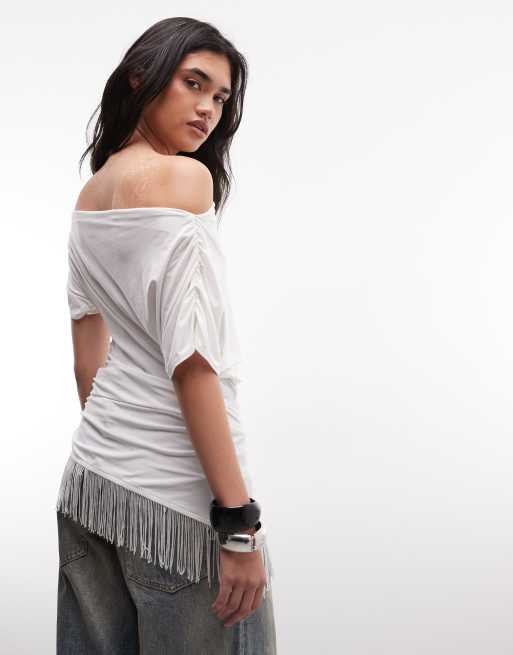 Reclaimed Vintage top en jersey à épaules dénudées avec franges crème, 4 de 4