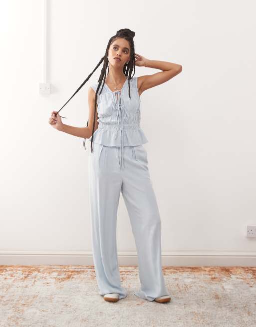 Reclaimed Vintage - Top froncé et noué devant en lin mélangé - Bleu poudré 