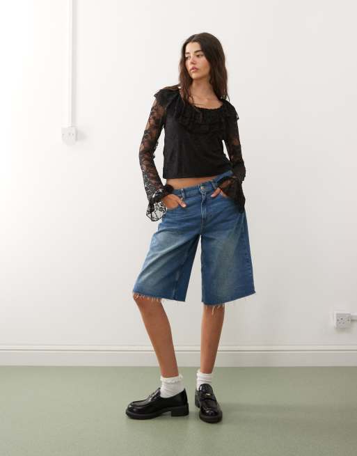 Reclaimed Vintage - Top in pizzo nero con maniche lunghe a pipistrello e volant sullo scollo , 2 di 4