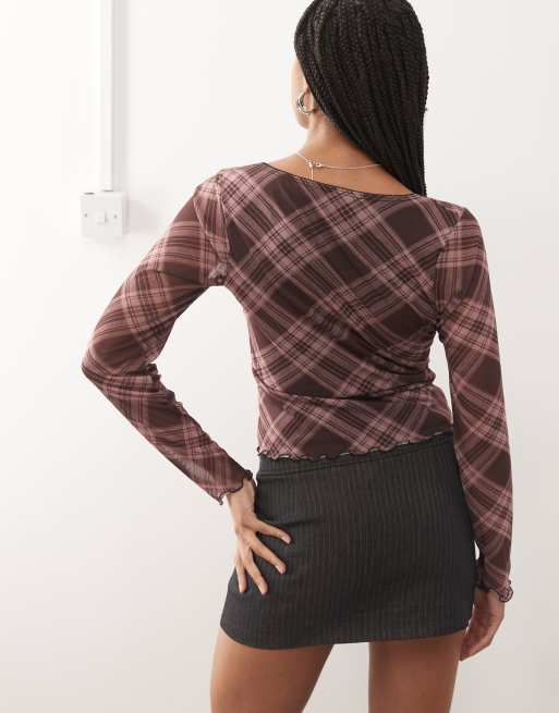 Reclaimed Vintage - Top in rete a maniche lunghe con spacchetto frontale e scollo squadrato rosa e bordeaux a quadri, 4 di 4