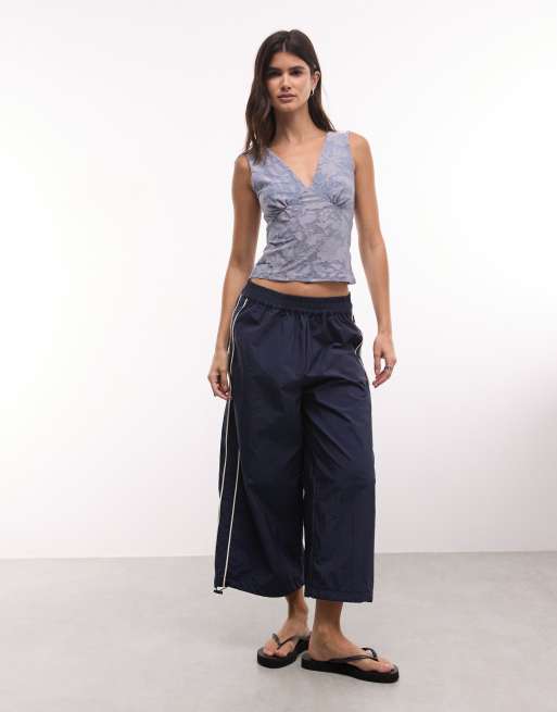 Reclaimed Vintage top met burnouttextuur en V-hals in blauw, 4 van 4