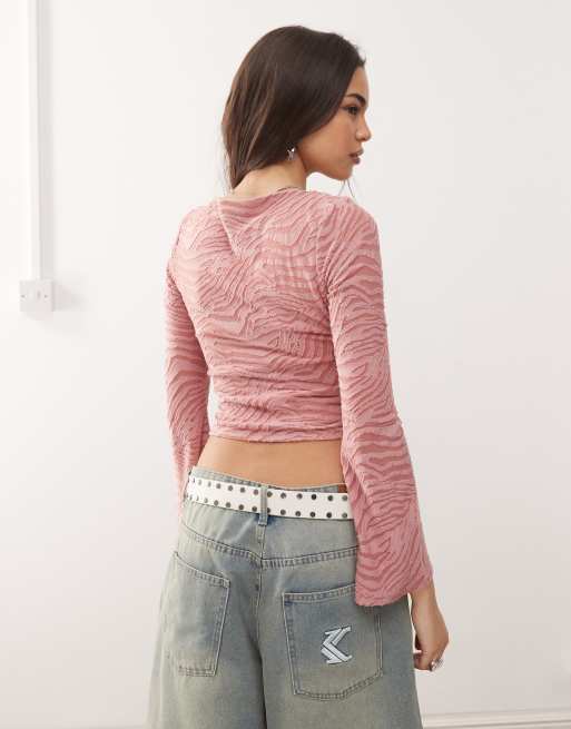 Reclaimed Vintage - Top rosa dévoré con maniche svasate, 4 di 4