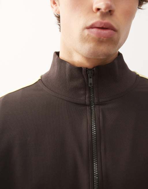 Reclaimed Vintage – Trainingsjacke in Braun mit seitlichem gelbem Streifen, 5 von 5