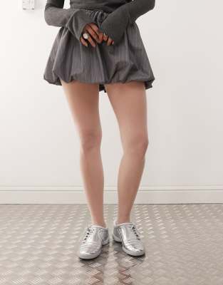 Reclaimed Vintage - Transparente, modische Strumpfhose in Weiß