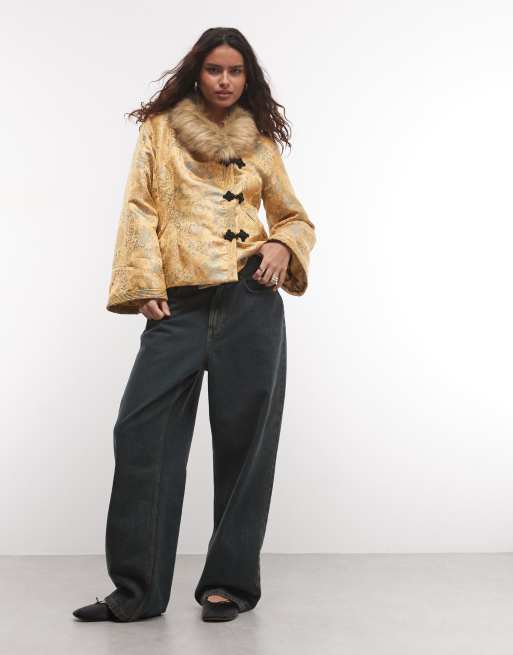 Reclaimed Vintage Trophy-Jacke mit Faux-Fur-Besatz in Gold, 3 von 4