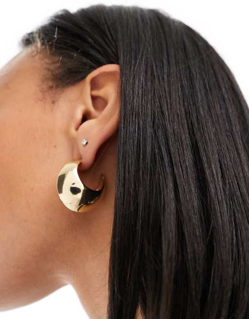 Reclaimed Vintage - Tykke hoops i skinnende guldfarve