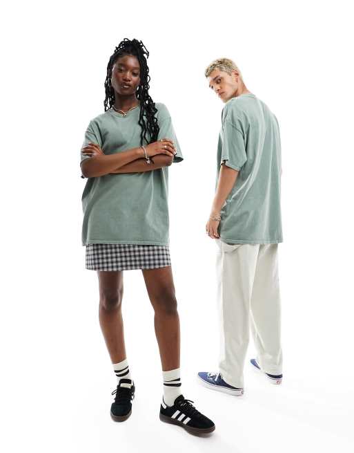 Reclaimed Vintage - Uniseks oversized T-shirt in kaki met wassing
