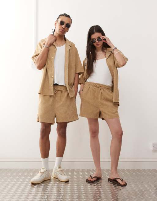 Reclaimed Vintage - Uniseks short van corduroy in bruin