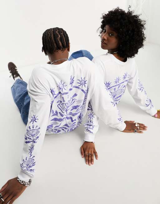 Reclaimed Vintage - Uniseks skater T-shirt met lange mouwen en grafische bloemenprint in wit