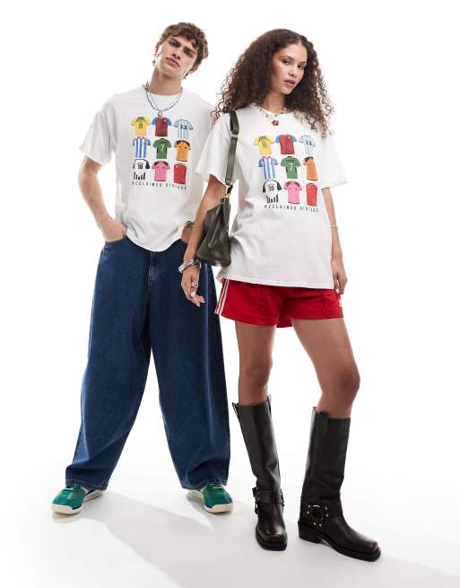 Reclaimed Vintage - Uniseks T-shirt met voetbalprint in wit
