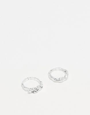 Reclaimed Vintage – Unisex – 2er-Pack silberfarbene Ringe in geschmolzener Metall-Optik