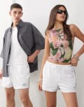 [Reclaimed Vintage] Reclaimed Vintage unisex airtex shorter length festival shorts in white S White