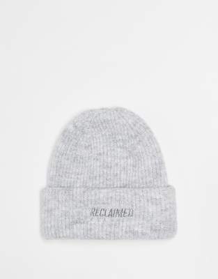 Reclaimed Vintage Reclaimed Vintage unisex beanie with branding in grey marl