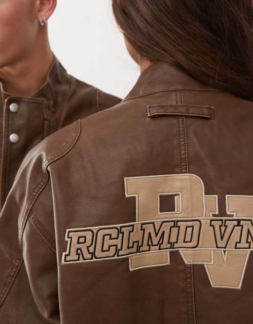 Reclaimed Vintage – Unisex-Bomberjacke in Lederoptik mit Dad-Schnitt und Logo, 3 von 4