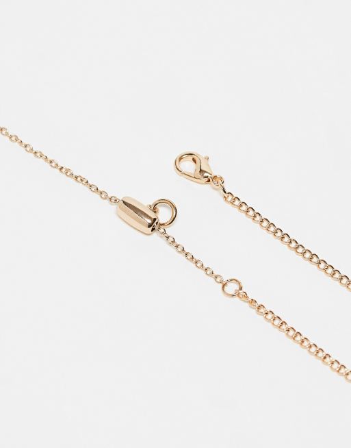 Reclaimed Vintage unisex chain with signet pendant in gold | ASOS