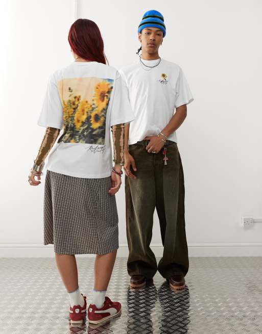 Reclaimed Vintage unisex cropped boxy t-shirt with sunflower print in white