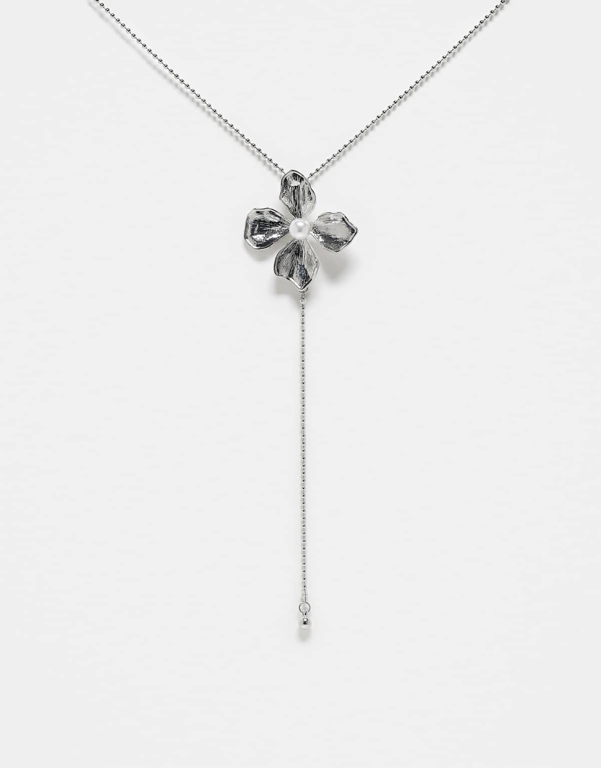 Reclaimed Vintage unisex drop pendant necklace with flower in silver