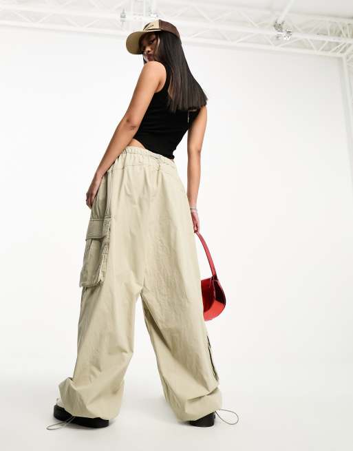 Reclaimed Vintage – Unisex – Fallschirm-Cargohose aus Funktionsmaterial in Steinbeige, 4 von 4