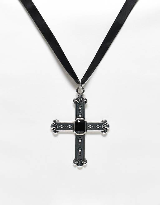 Reclaimed Vintage – Unisex – Halloween – Halsband med stort kors och svart rosettband