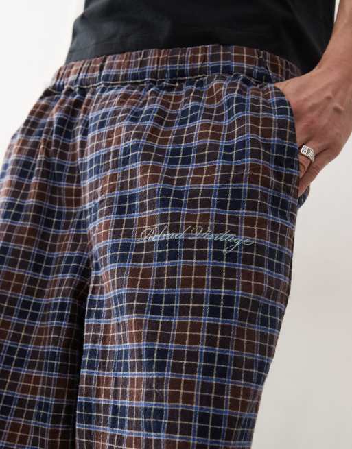 Reclaimed Vintage unisex heavyweight baggy trouser in brown check, 4 of 5
