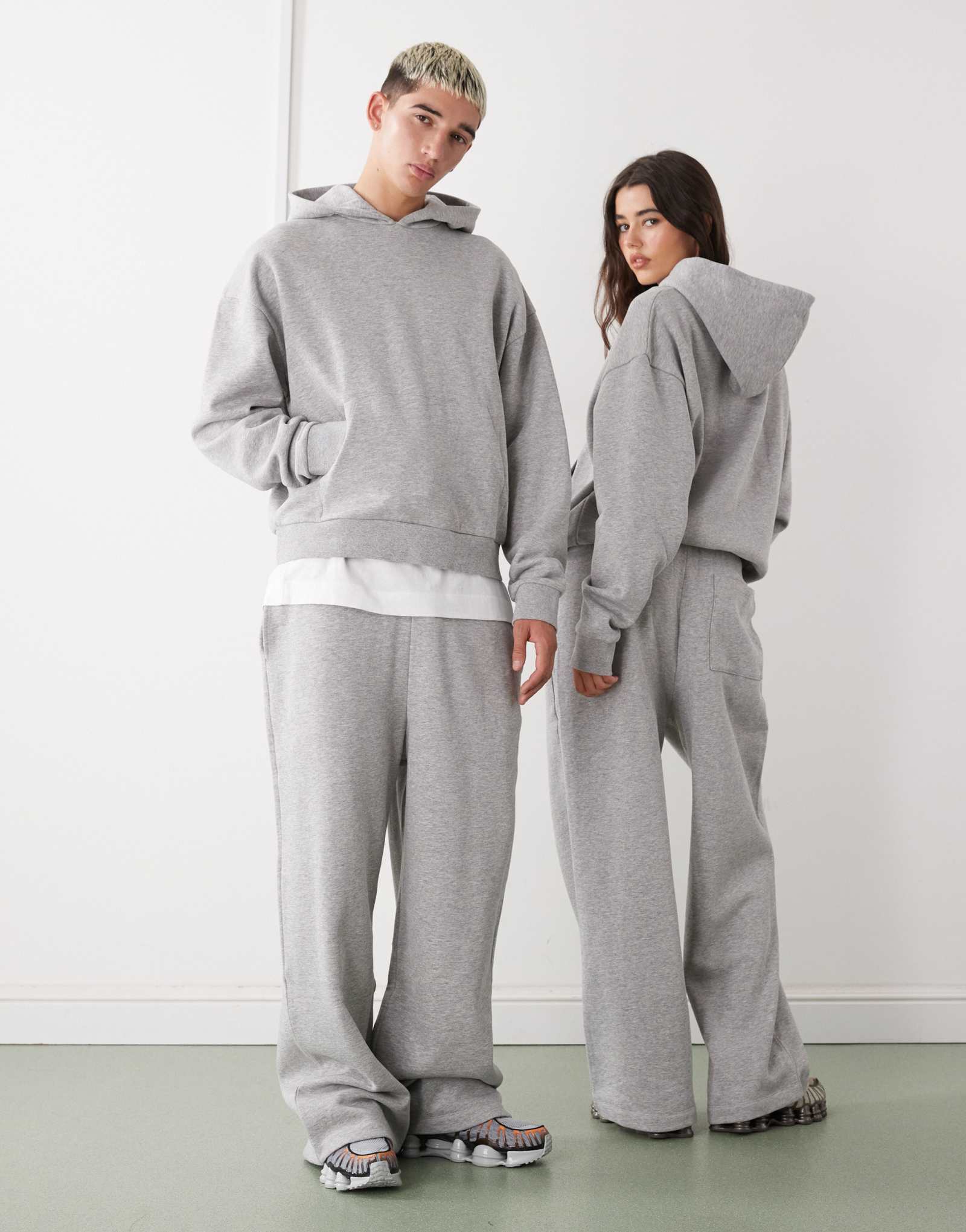 Восстановленные винтажные спортивные брюки унисекс в тяжелом весе с широкими штанинами из серого вереска