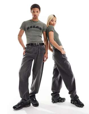Reclaimed Vintage - Unisex jeans met losse pasvorm in zwart met wassing