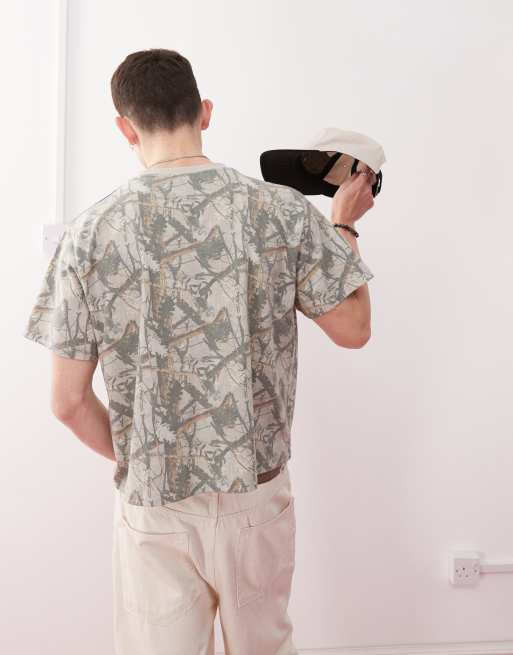 Reclaimed Vintage – Unisex – Kamouflagemönstrad T-shirt med boxig passform, 4 av 4