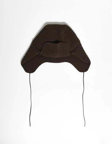 Reclaimed Vintage unisex knitted bonnet in brown - view 1