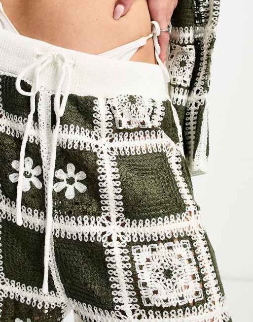 Reclaimed Vintage unisex knitted patchwork shorts in khaki - part of a set, 4 of 4