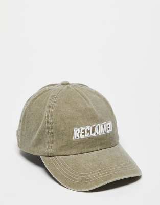 Reclaimed Vintage Reclaimed Vintage unisex logo cap in washed khaki-Green