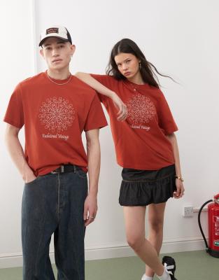 Reclaimed Vintage - Unisex - Oversize-T-Shirt in Rot mit Grafik-Stickerei