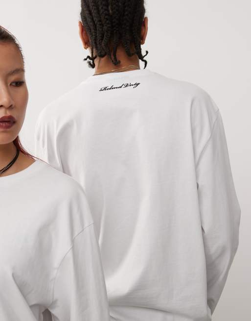 Reclaimed Vintage unisex oversized skater long sleeve t-shirt in white, 2 of 4