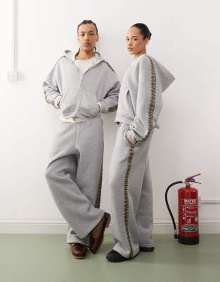 unisex plaid side stripe wide leg sweatpants in gray heather