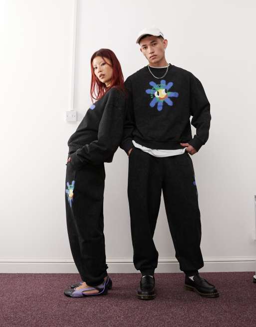 Reclaimed Vintage unisex set with flower print in washed black