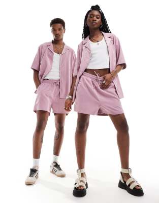 Reclaimed Vintage - Unisex-Shorts aus Cord in Rosa, Kombiteil