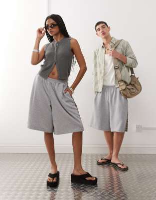 Reclaimed Vintage - Unisex-Shorts aus Jersey in meliertem Grau mit kariertem Detail an der Seite