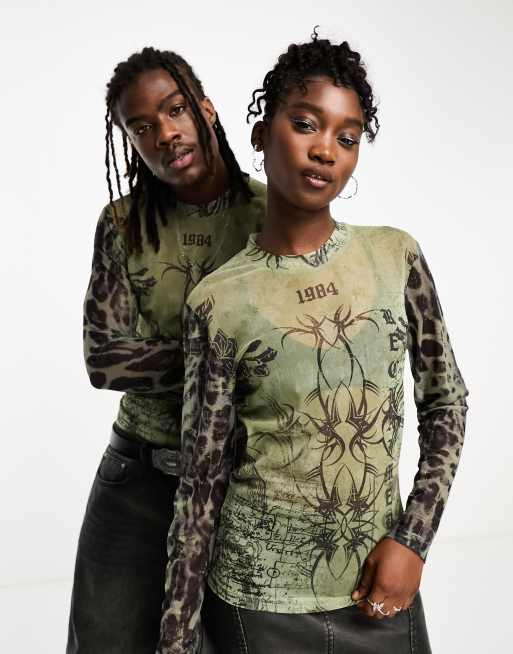 Reclaimed Vintage Unisex – Siateczkowy przylegający T-shirt z długimi rękawami w graficzny wzór